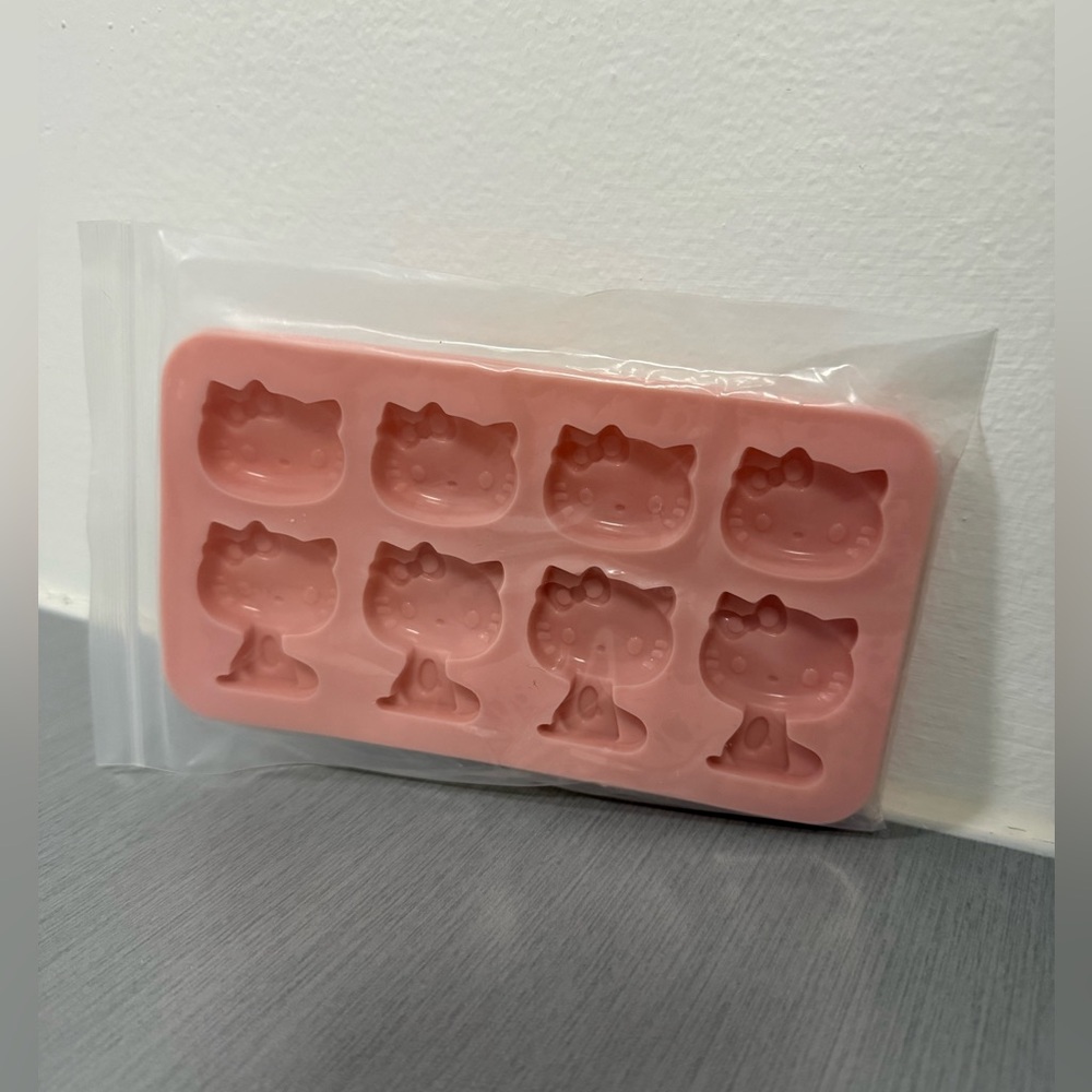 NEW Hello Kitty Silicone Mold Set 2 Pack Pink - Resin Chocolate Candy Soap Mold